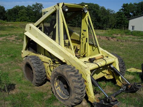 Older Ford Skid Steer Looking for info and help 